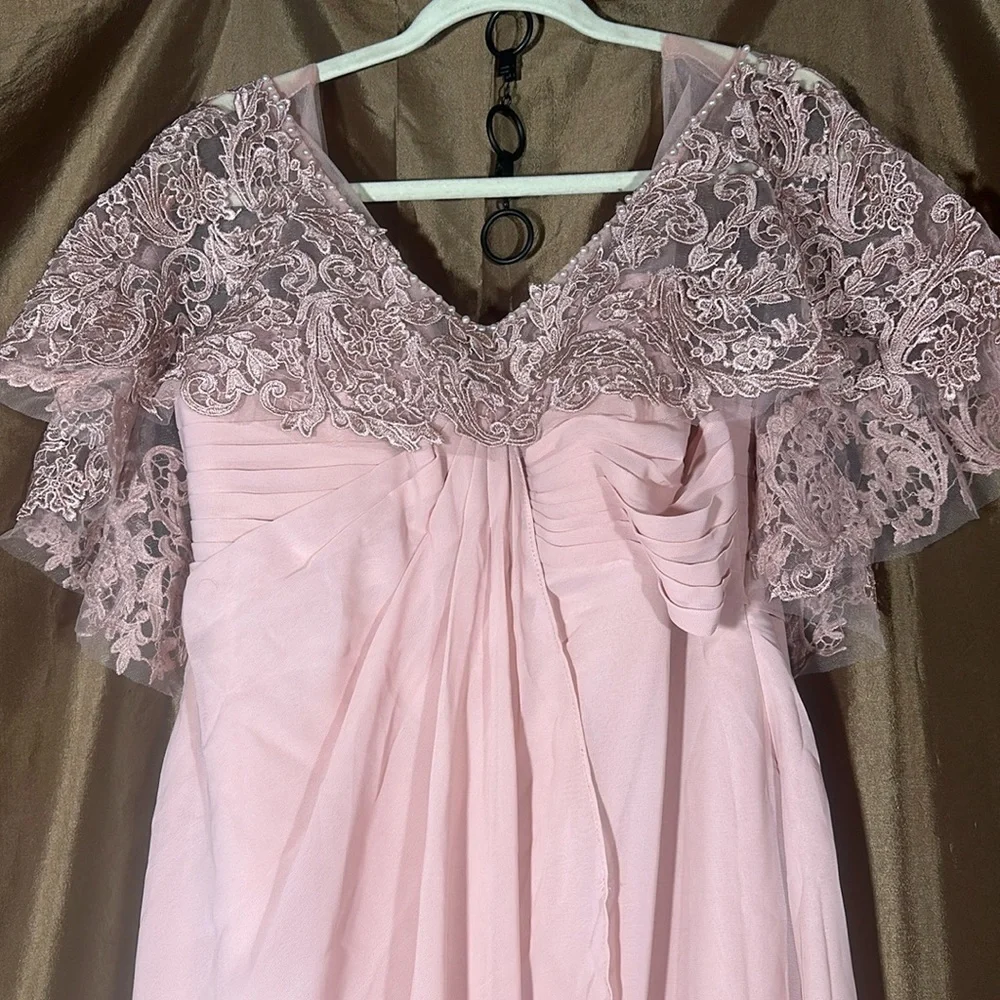 Lace chiffon wedding guest dress Brand: Jaeden - Picture 3 of 7